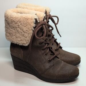 UGG Zea Wedge shearling cuff brown ankle boots women's size 8 EU 39